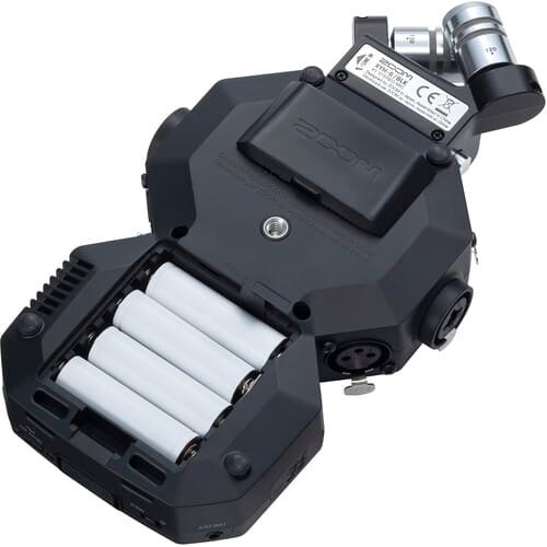 1593679611_IMG_1380502 Zoom H8 handy recorder