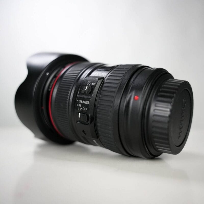 b9b22971-ca94-43a2-beef-fa5430a6013d lensEF 24/105mmL canon used