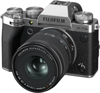 Fujifilm X-T5 Mirrorless Camera with 16-50mm Lens