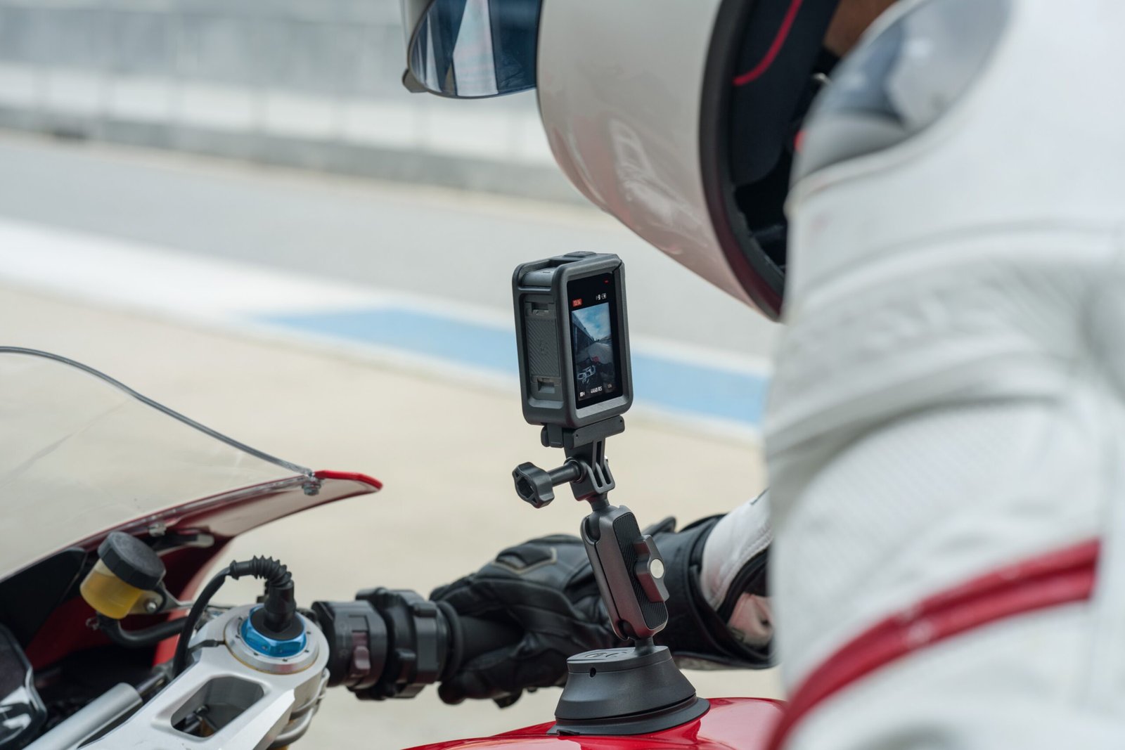 DJI Osmo Action Suction Cup Mount (3)