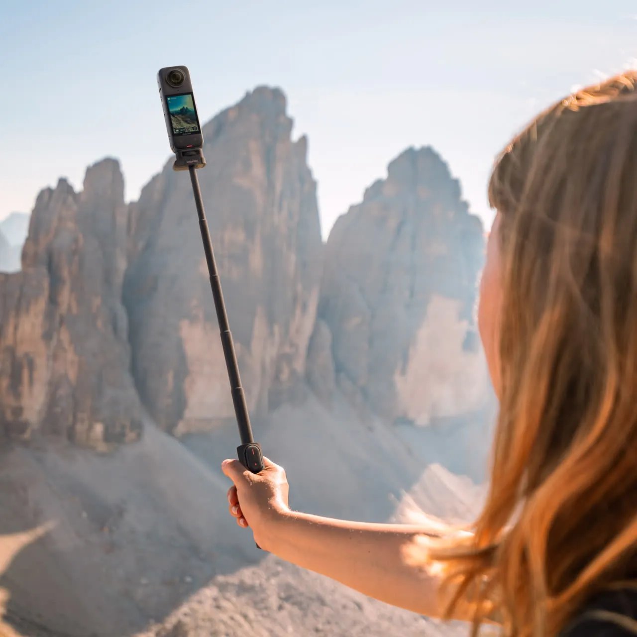 insta360 Foldable 2-in-1 Selfie Stick Remote Kit